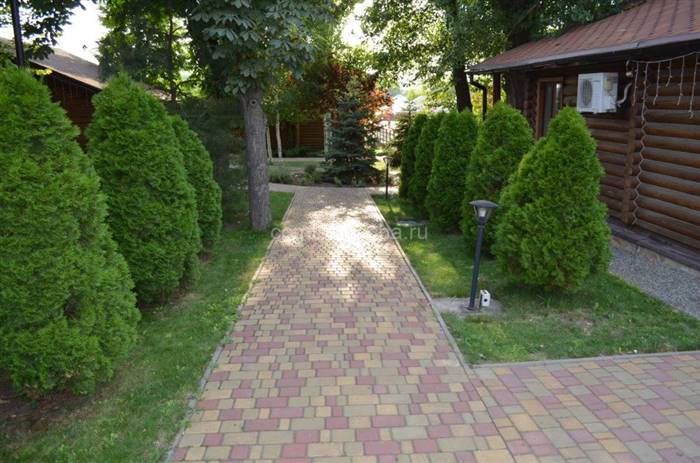 Як зробити доріжки на дачі з тротуарної плитки самостійно