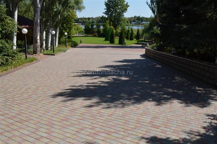 Підсвічування доріжок на дачі: освітлення своїми руками