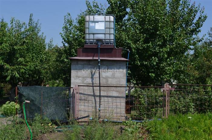 Душ і туалет для дачі під одним дахом: як зробити своїми руками