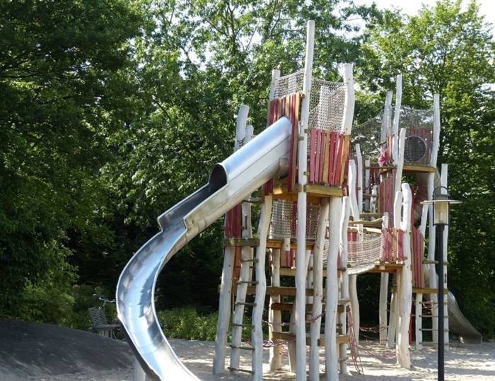 Дитяча гірка своїми руками на дачній ділянці