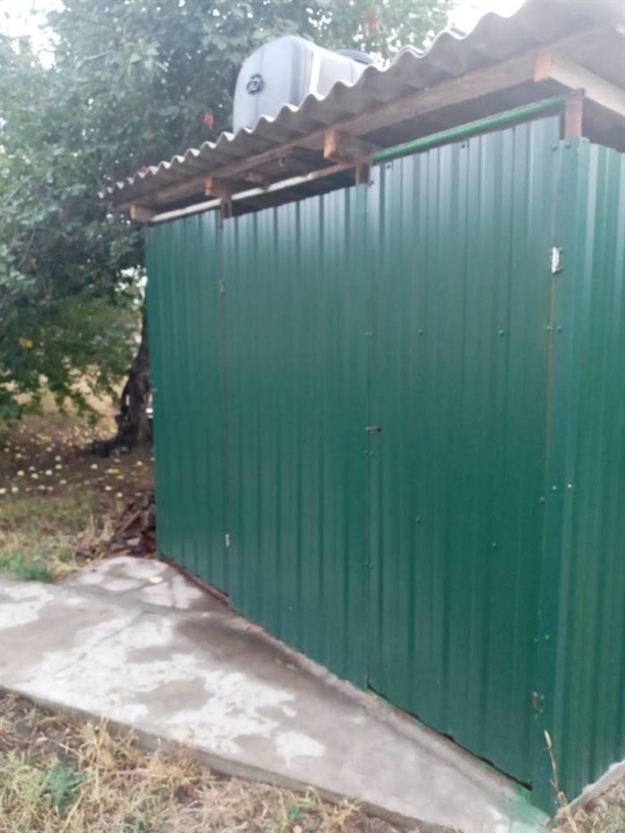 Як побудувати літній душ своїми руками на дачі з підручних матеріалів Як побудувати літній душ своїми руками на дачі з підручних матеріалів